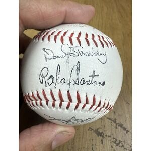 1986 NEW METS WS CHAMPIONS SIGNED BALL WITH 27 SIGNATURES Straberry, Hernández